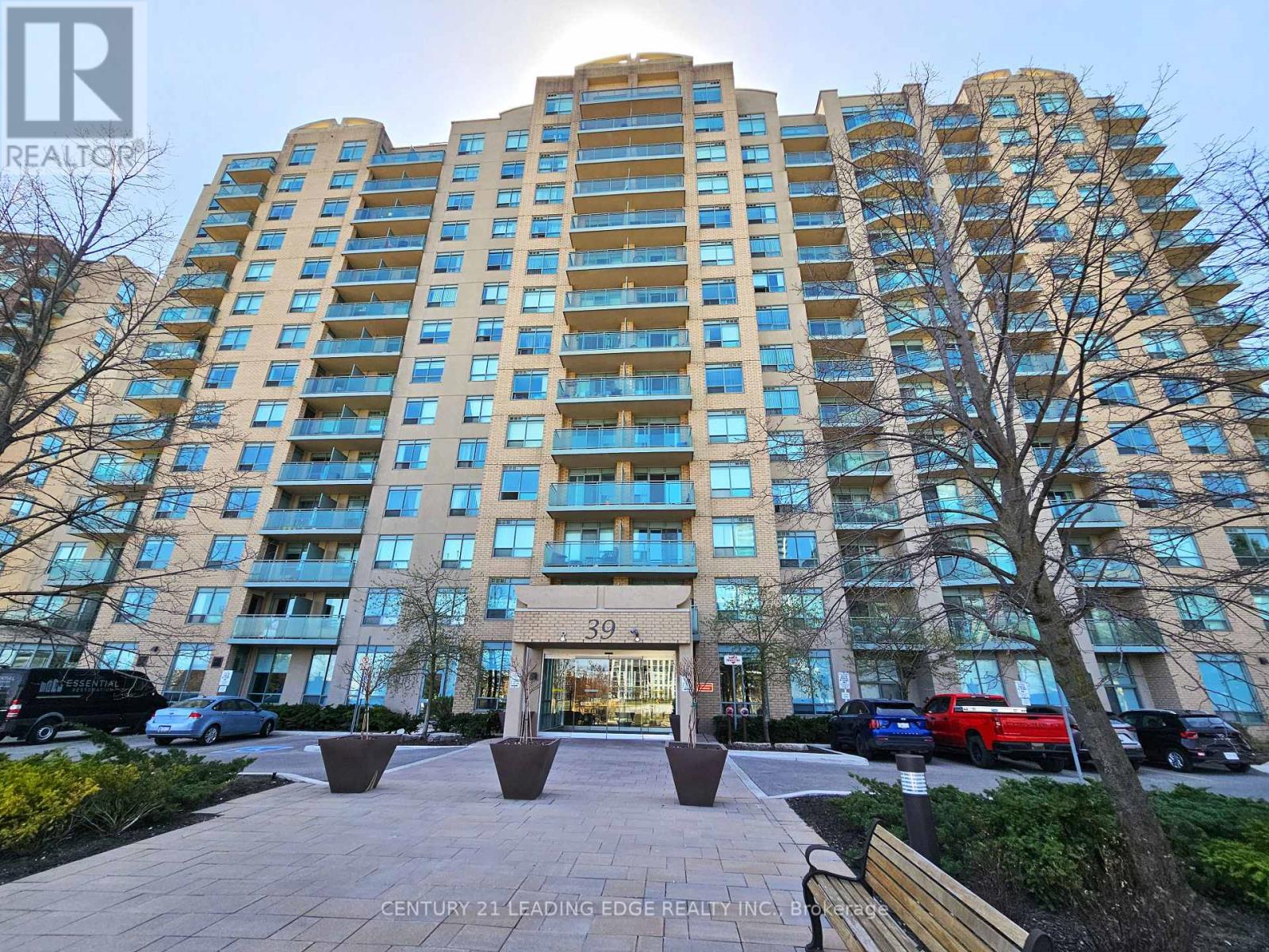 Property at 307 - 39 ONEIDA CRESCENT image 5