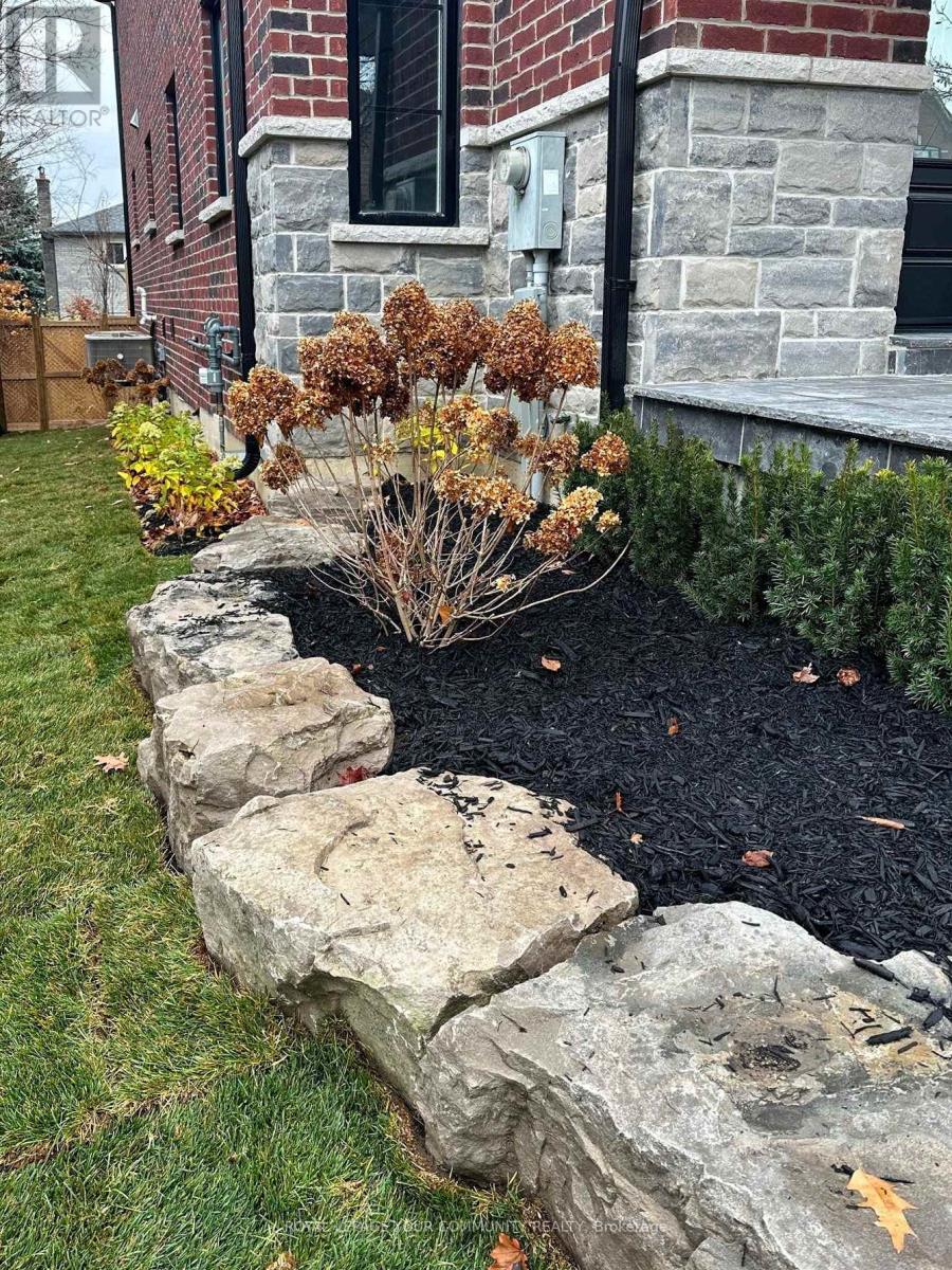Property at 78 GRACEDALE DRIVE image 4