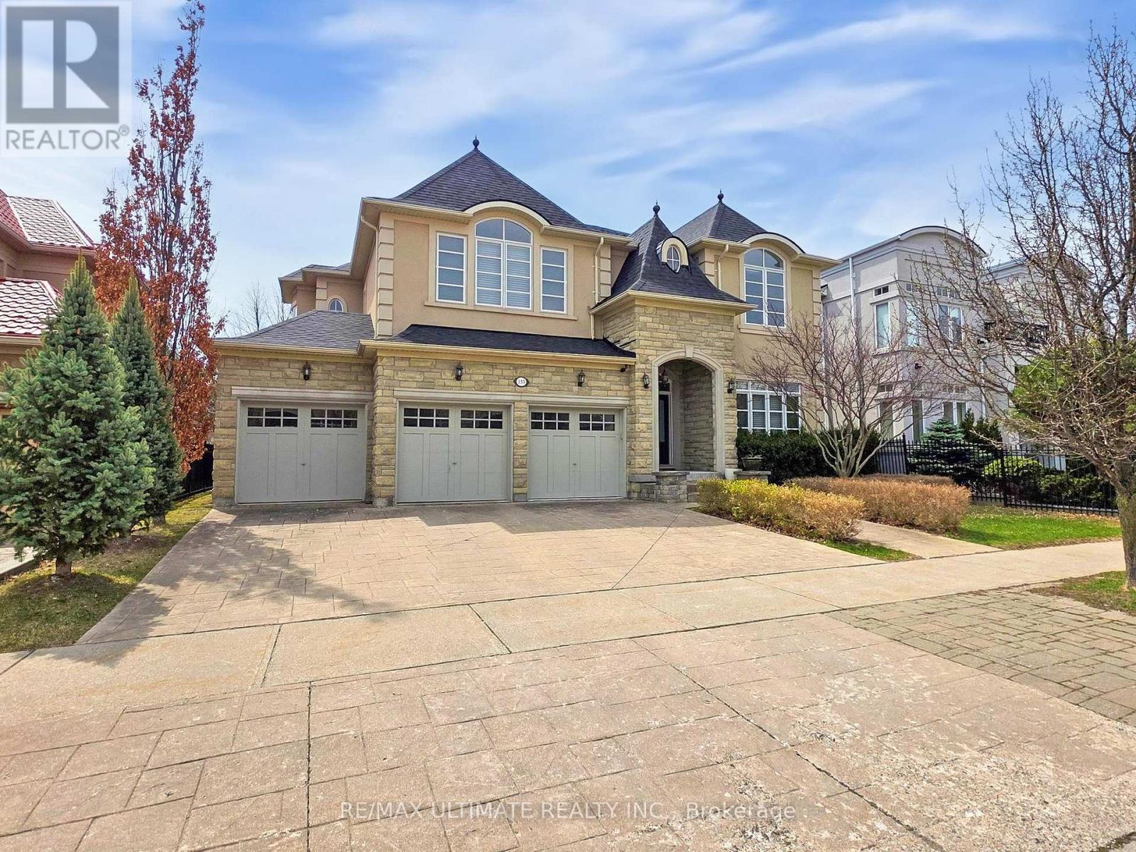 Property at 133 COOK'S MILL CRESCENT image 1