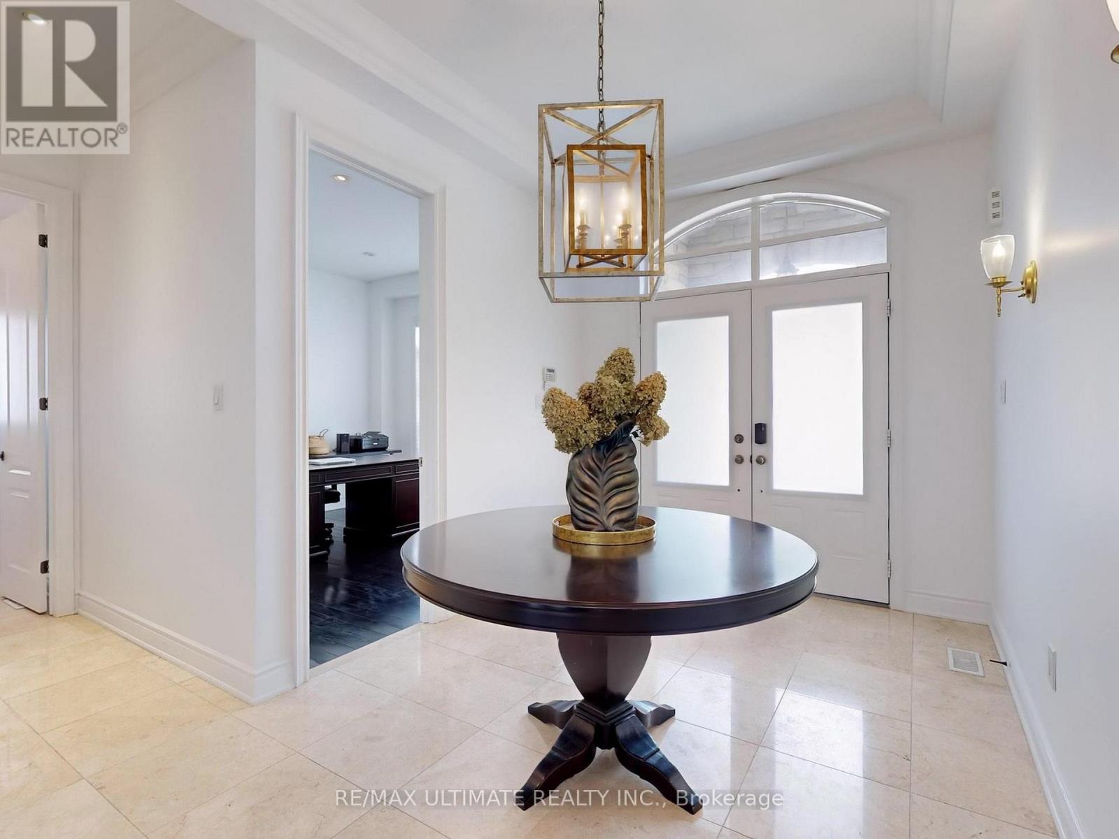 Property at 133 COOK'S MILL CRESCENT image 3