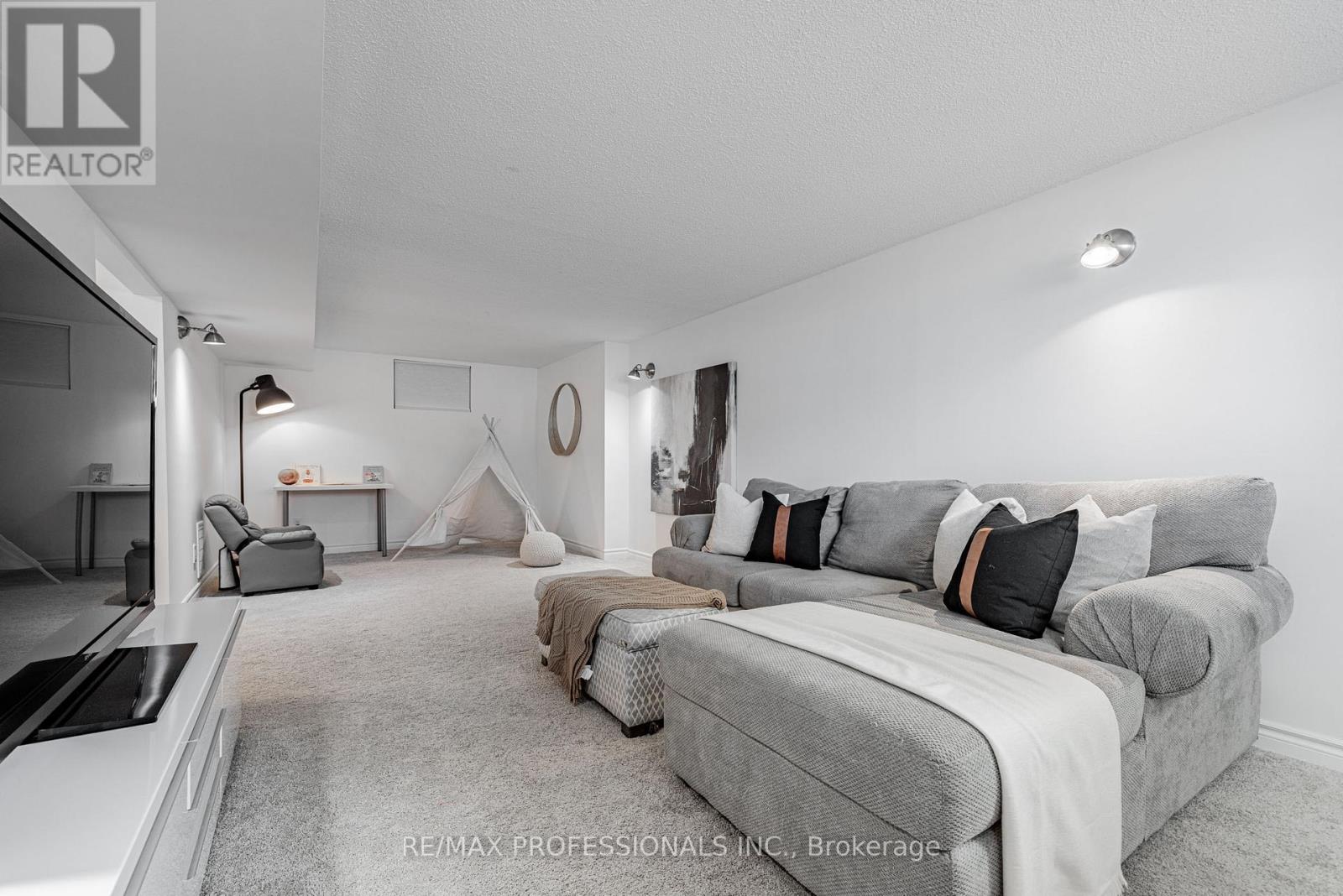 16 Wales Avenue N, Adjala-Tosorontio, Ontario  L0M 1J0 - Photo 20 - N12115868