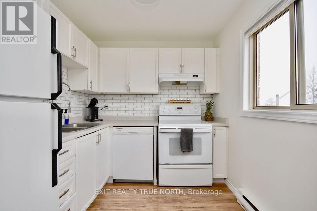 7 - 3 Sawmill Road, Barrie, Ontario  L4N 6X3 - Photo 6 - S12115502