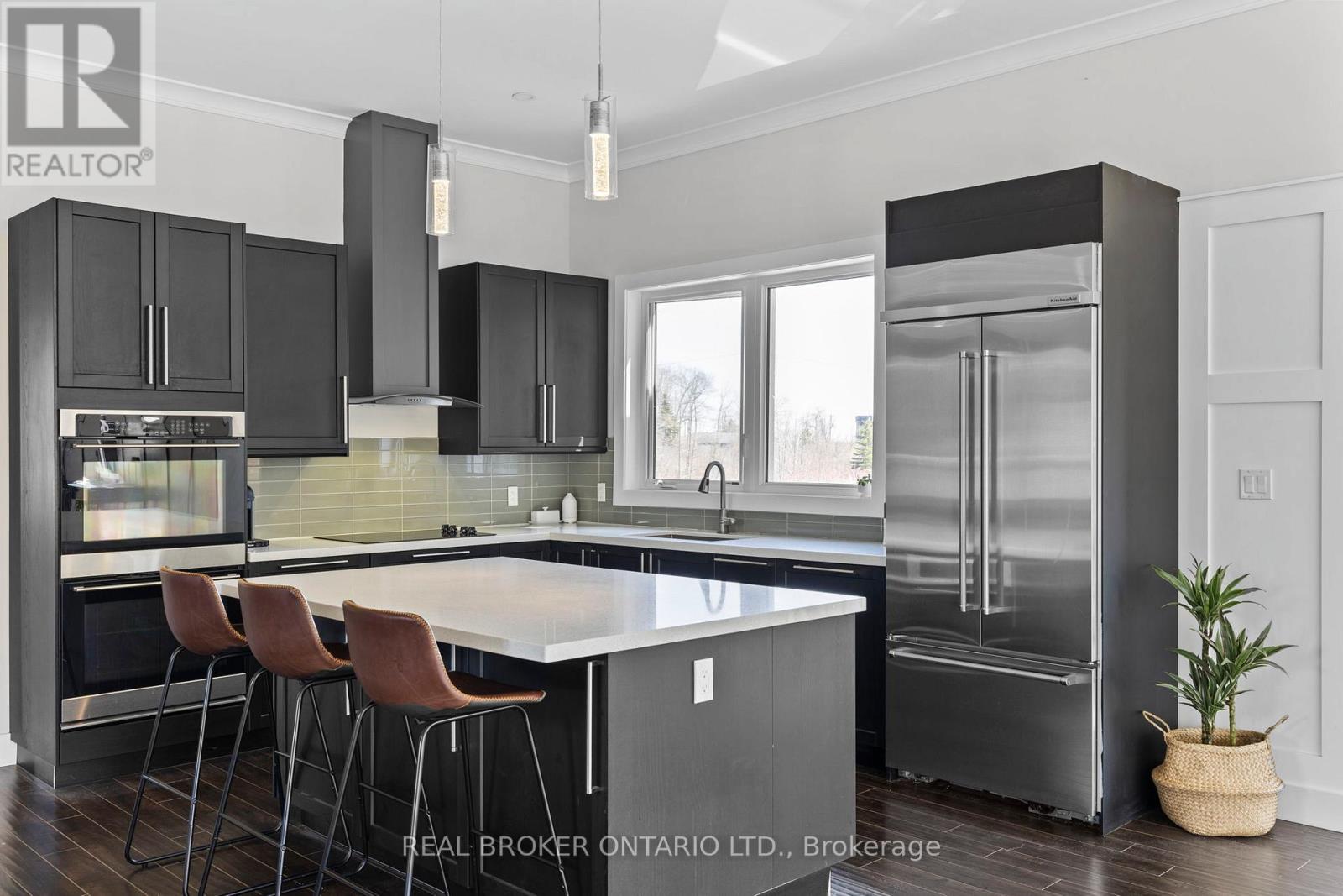 475 Bay Street, Orillia, Ontario  L3V 3X8 - Photo 12 - S12115722