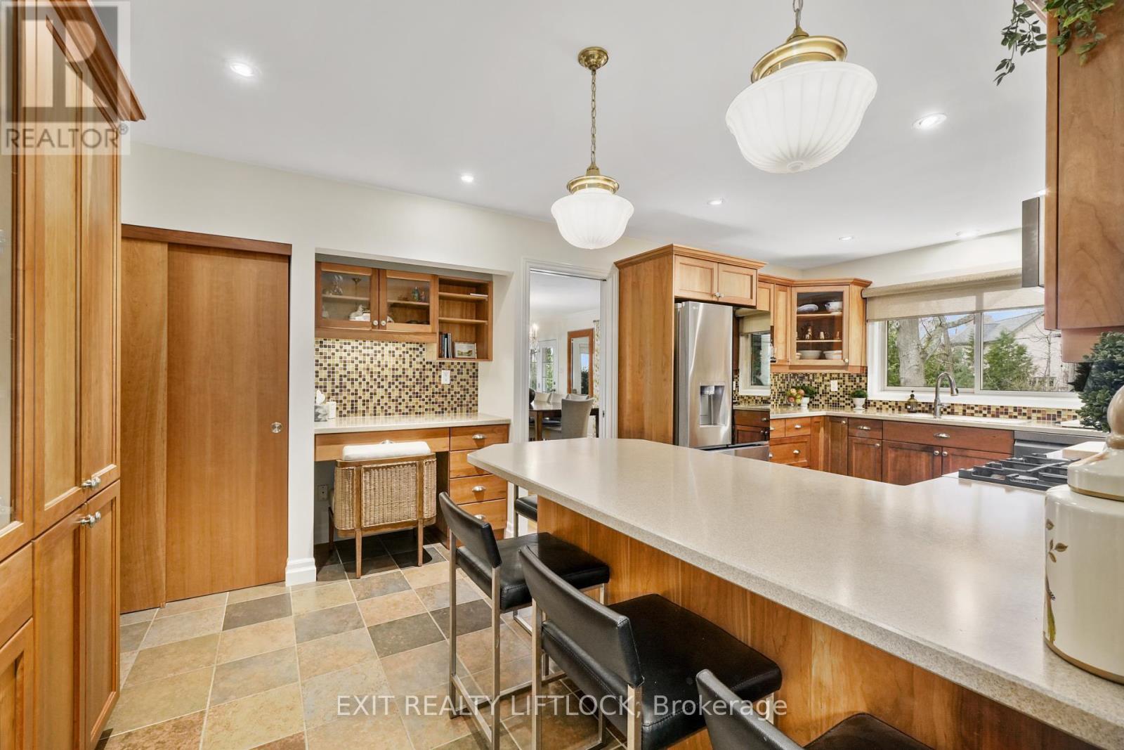 78 Edgewood Road, Peterborough West, Ontario K9J 6V8 - Photo 10 - X12085905