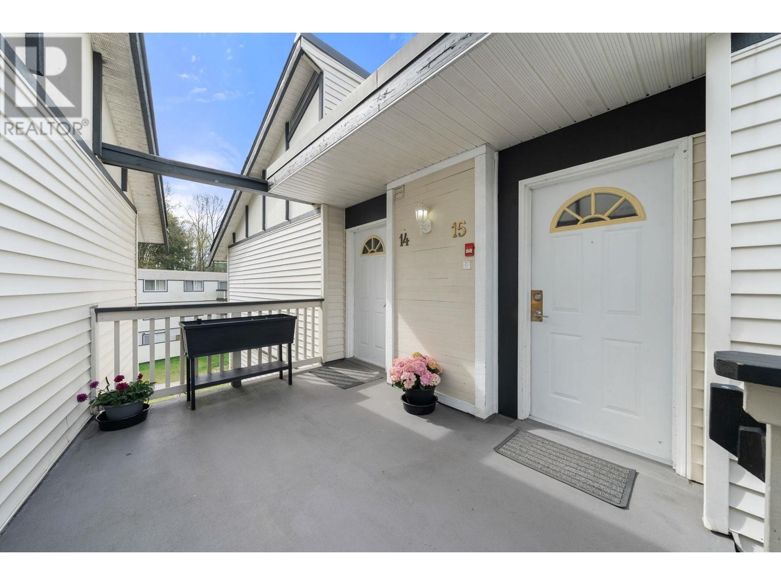 15 834 PREMIER STREET, north vancouver, British Columbia