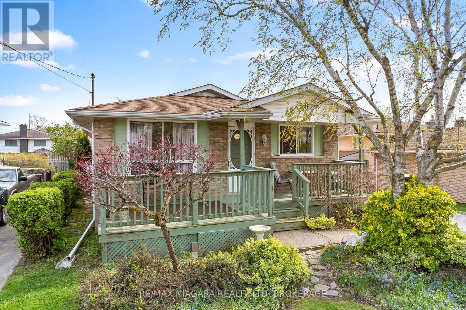 Property at 20 BRACKENCREST ROAD image 5