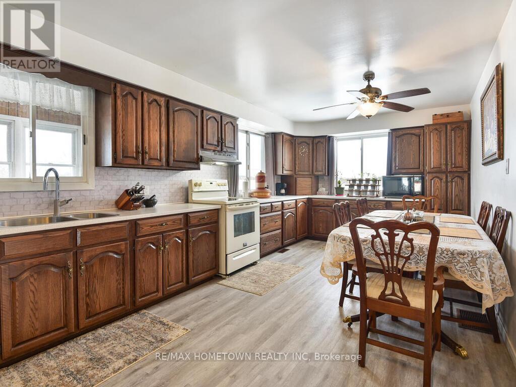 11928 Rocksprings Road, Elizabethtown-Kitley, Ontario  K0G 1R0 - Photo 10 - X12115989