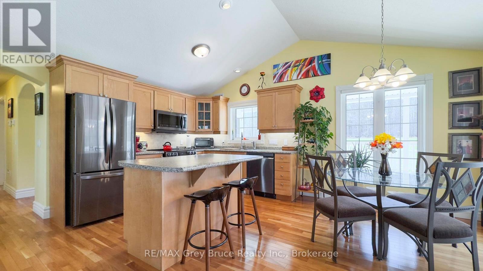 720291 20 Side Road, Chatsworth, Ontario  N0H 1R0 - Photo 12 - X12115923