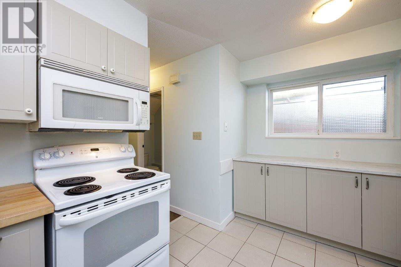1373 Lynn Valley Road, North Vancouver, British Columbia  V7J 2A7 - Photo 5 - R2996730