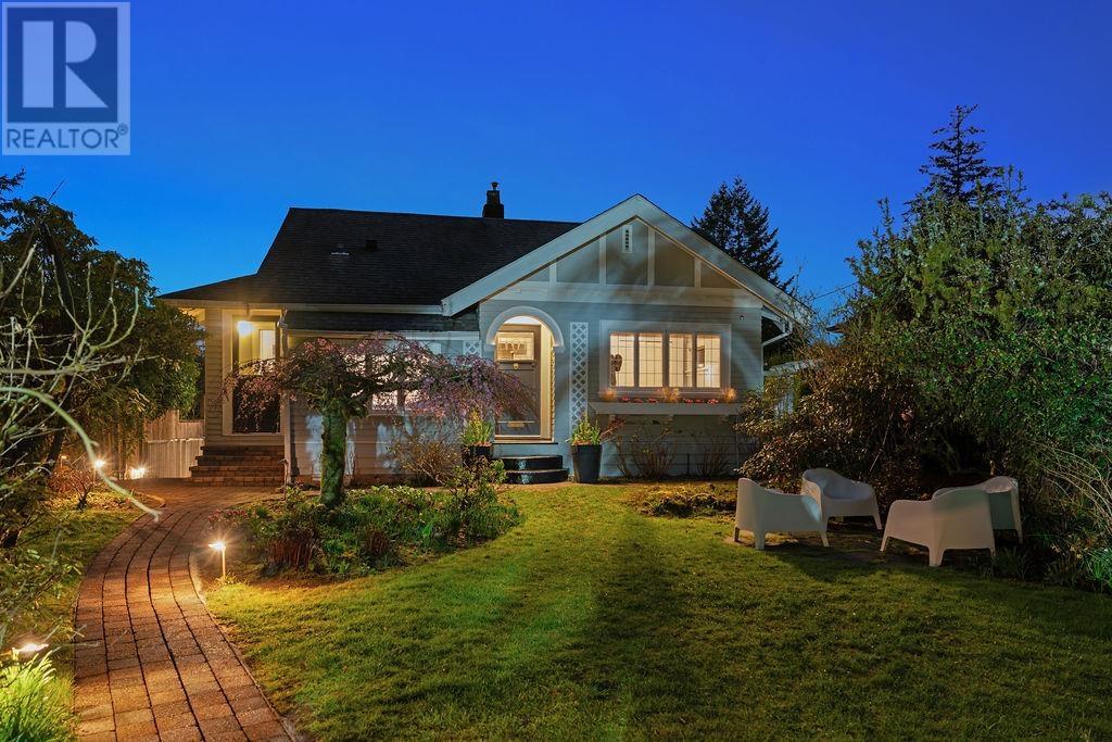 1045 Cortell Street, North Vancouver, British Columbia  V7P 2A2 - Photo 18 - R2996742