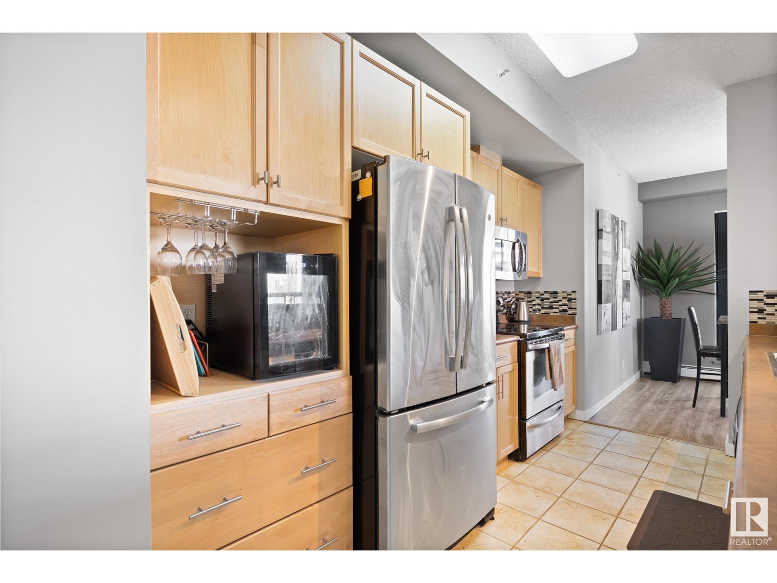 #402 9707 105 St Nw, Edmonton, Alberta  T5K 2Y4 - Photo 9 - E4433646