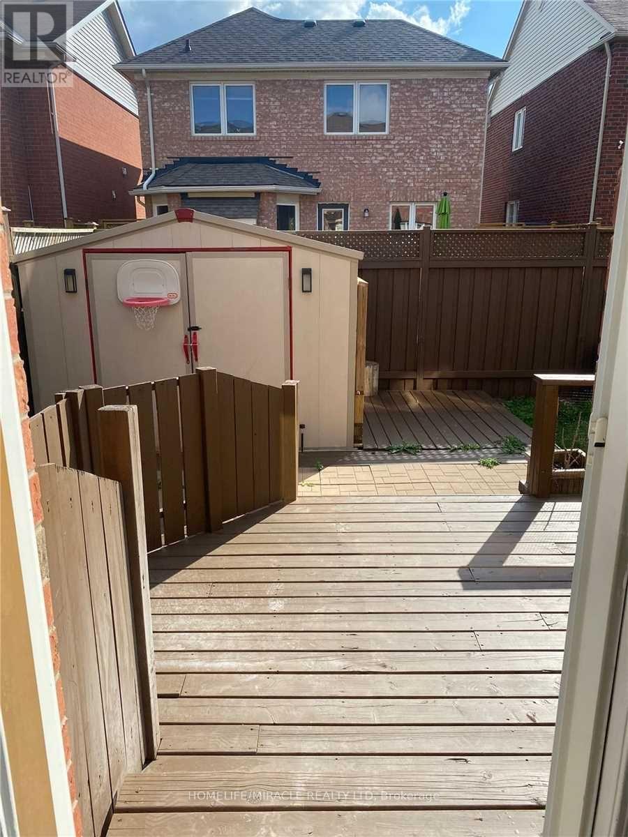 365 Ware Crescent, Milton, Ontario  L9T 0N2 - Photo 12 - W12115373