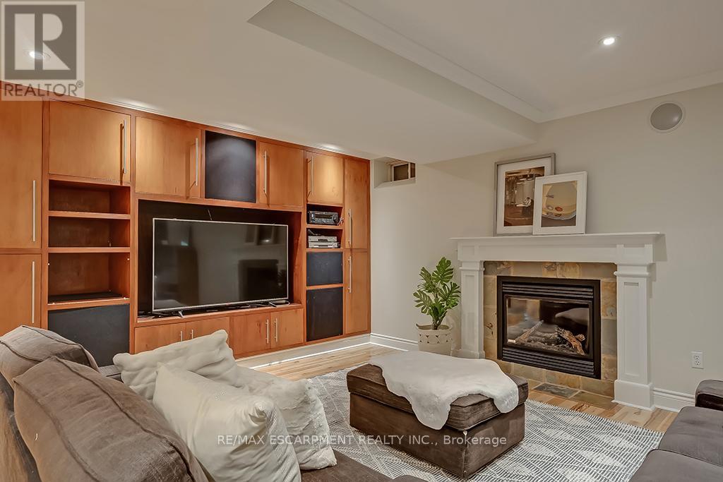 291 Glen Afton Drive, Burlington (Shoreacres), Ontario  L7L 1G8 - Photo 42 - W12115385