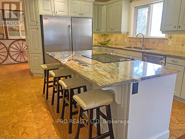 7454 Old Church Road, Caledon, Ontario  L7C 0H5 - Photo 11 - W12115407