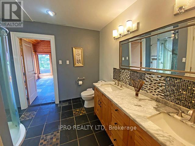 7454 Old Church Road, Caledon, Ontario  L7C 0H5 - Photo 19 - W12115407