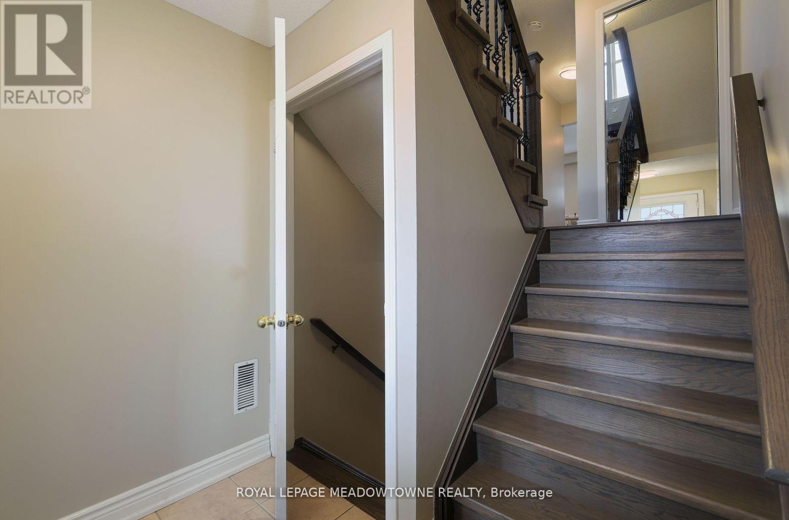 27 Seed House Lane, Halton Hills, Ontario  L7G 6K2 - Photo 25 - W12115434