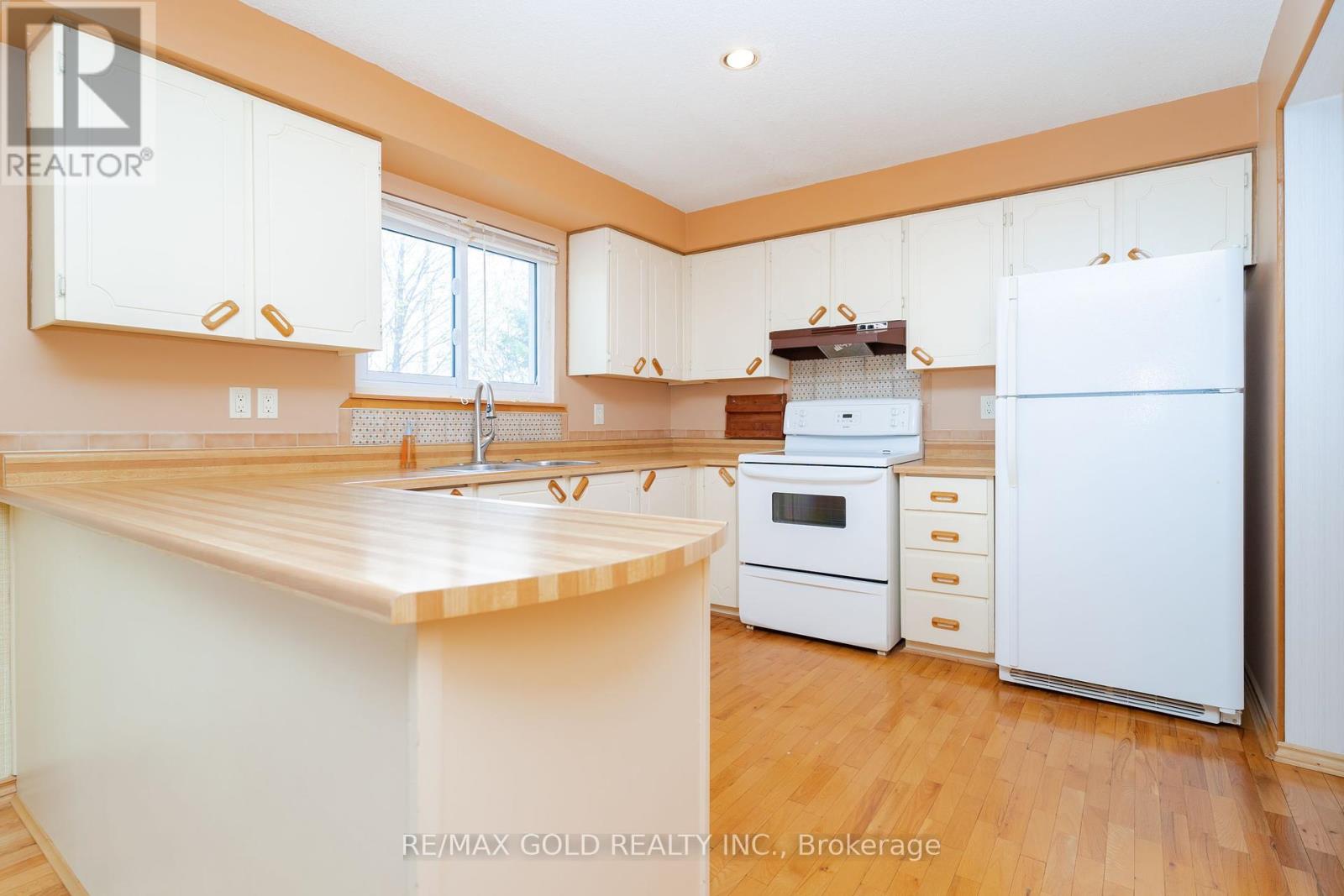 76 Mayfair Crescent, Brampton, Ontario  L6S 3N4 - Photo 10 - W12115472