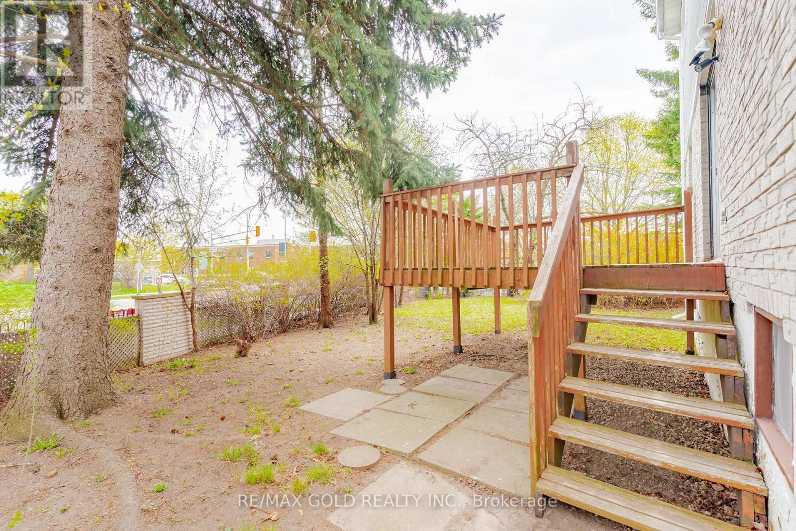 76 Mayfair Crescent, Brampton, Ontario  L6S 3N4 - Photo 38 - W12115472