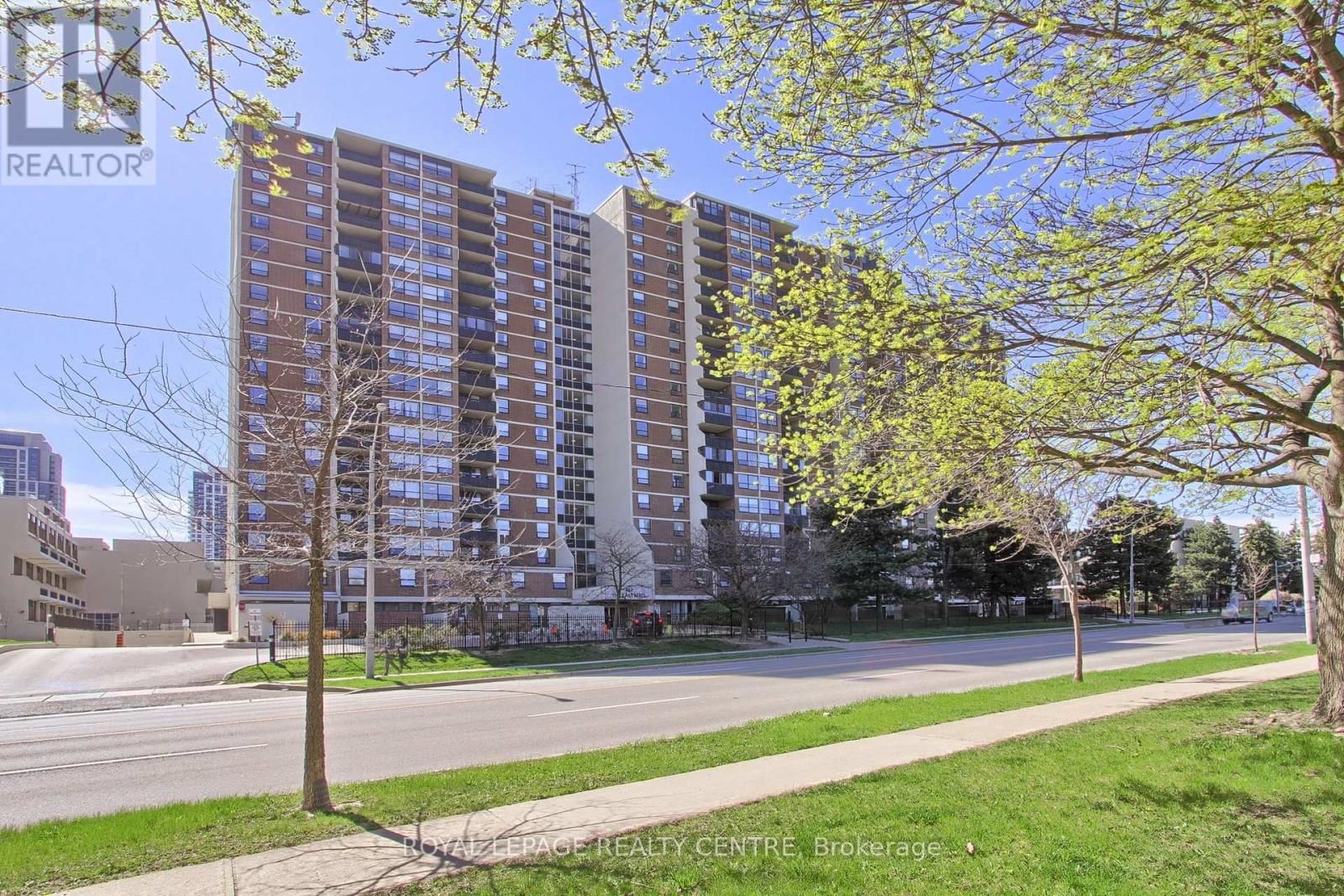 304 - 362 THE EAST MALL, toronto (islington-city centre west), Ontario