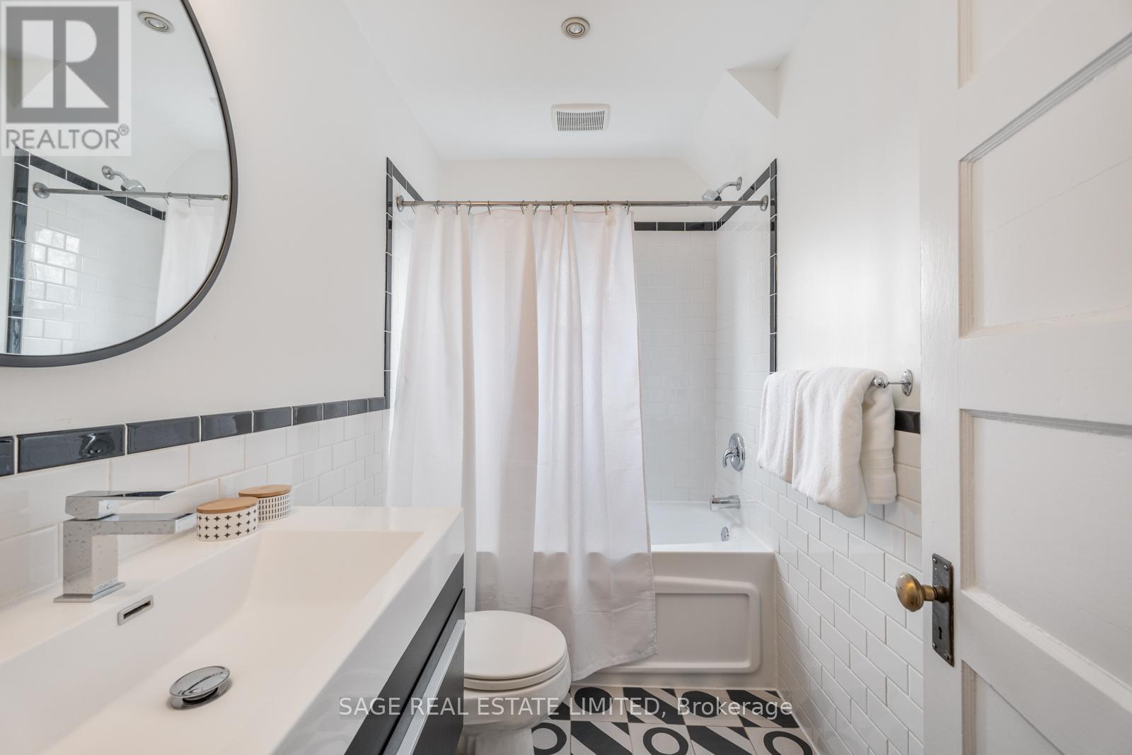 305 Delaware Avenue, Toronto, Ontario  M6H 2T7 - Photo 28 - W12115563