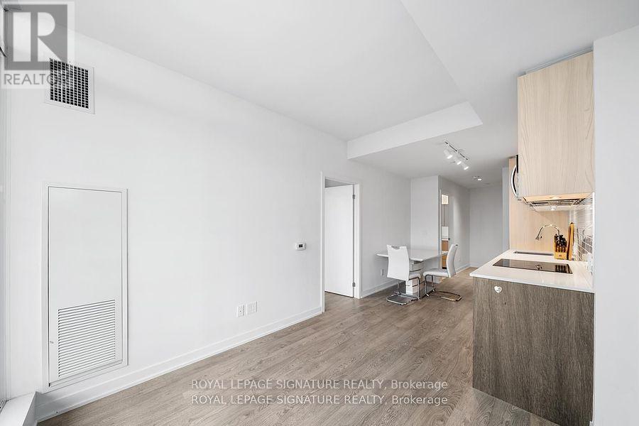 2115 - 1928 Lake Shore Boulevard W, Toronto, Ontario  M6S 0B1 - Photo 11 - W12115564