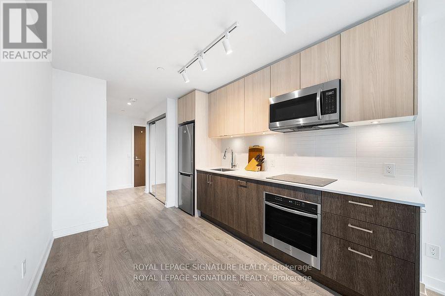 2115 - 1928 Lake Shore Boulevard W, Toronto, Ontario  M6S 0B1 - Photo 8 - W12115564