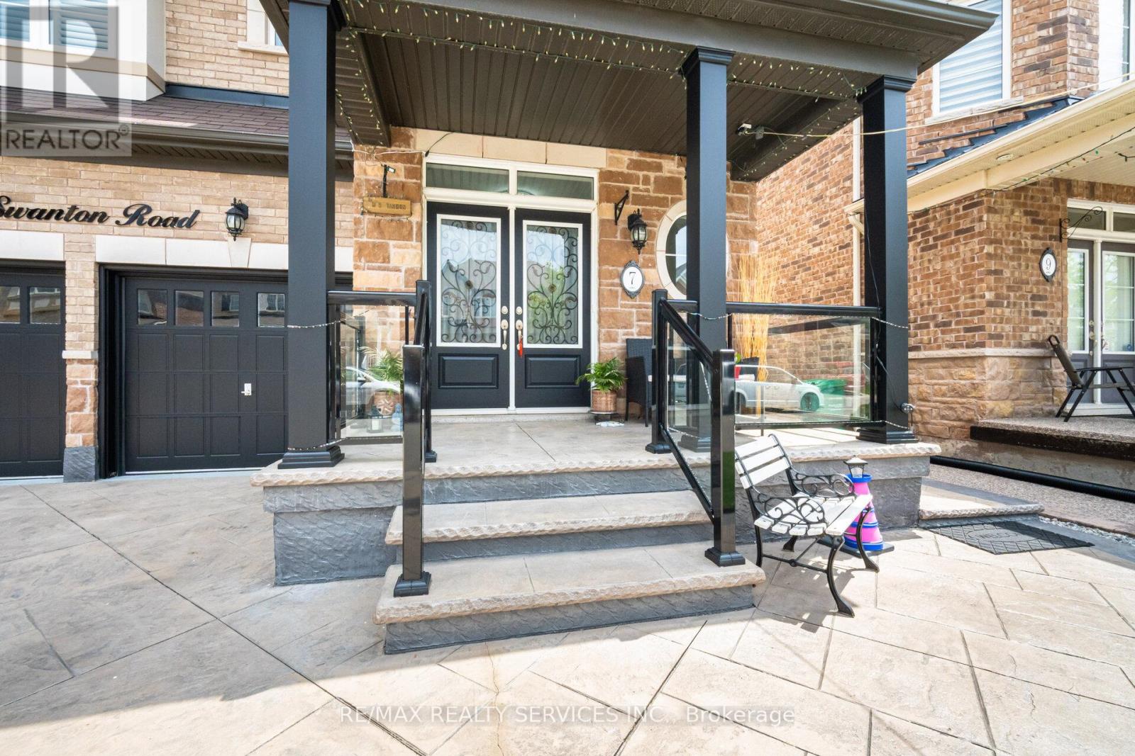 Property at 7 SWANTON ROAD image 3