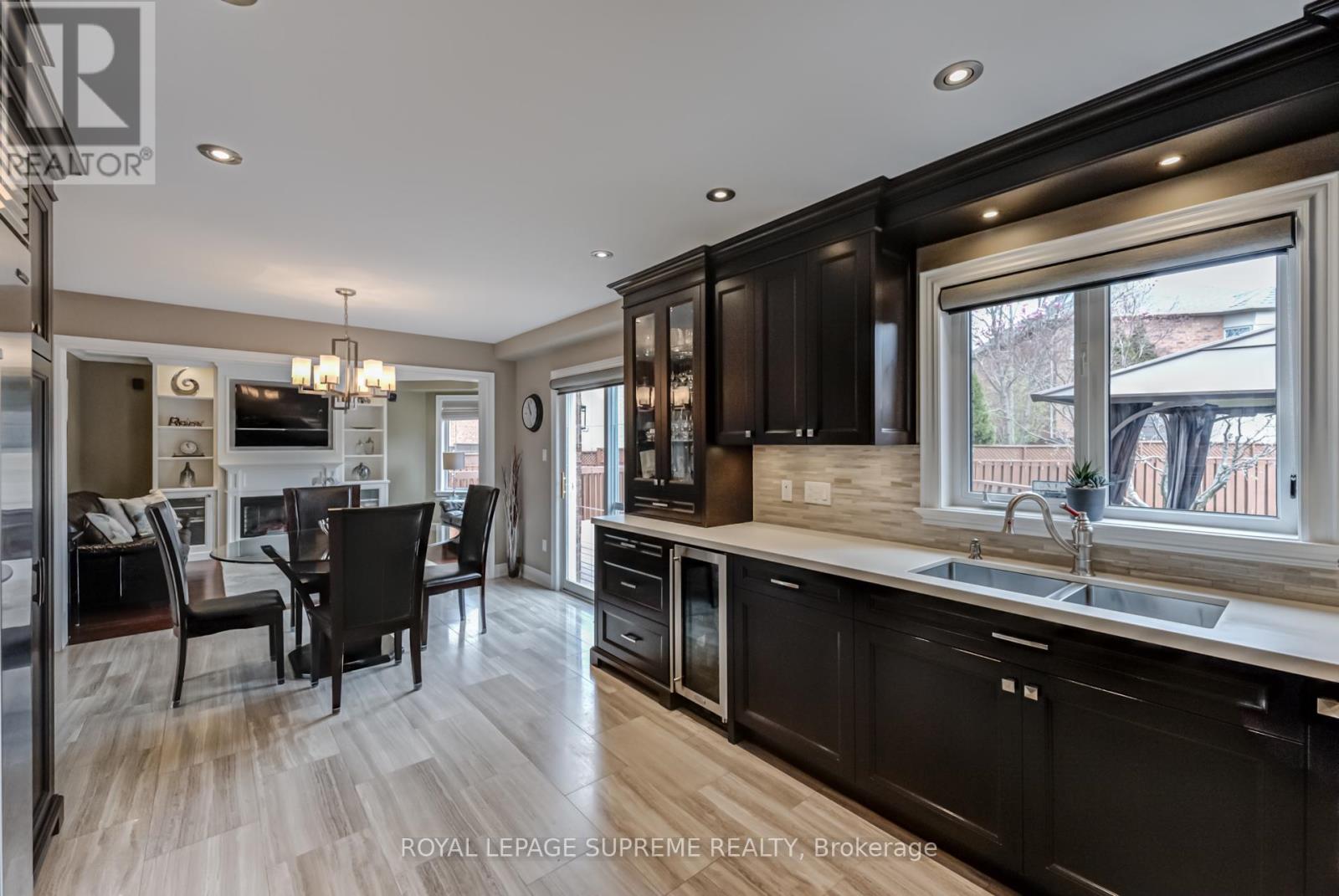 34 Purdy Crescent, Toronto (Humberlea-Pelmo Park), Ontario  M9N 3X7 - Photo 10 - W12115633
