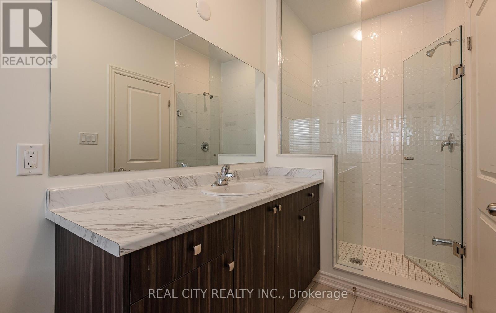 10 Donald Ficht Crescent, Brampton (Bram West), Ontario  L7A 5H8 - Photo 24 - W12115637