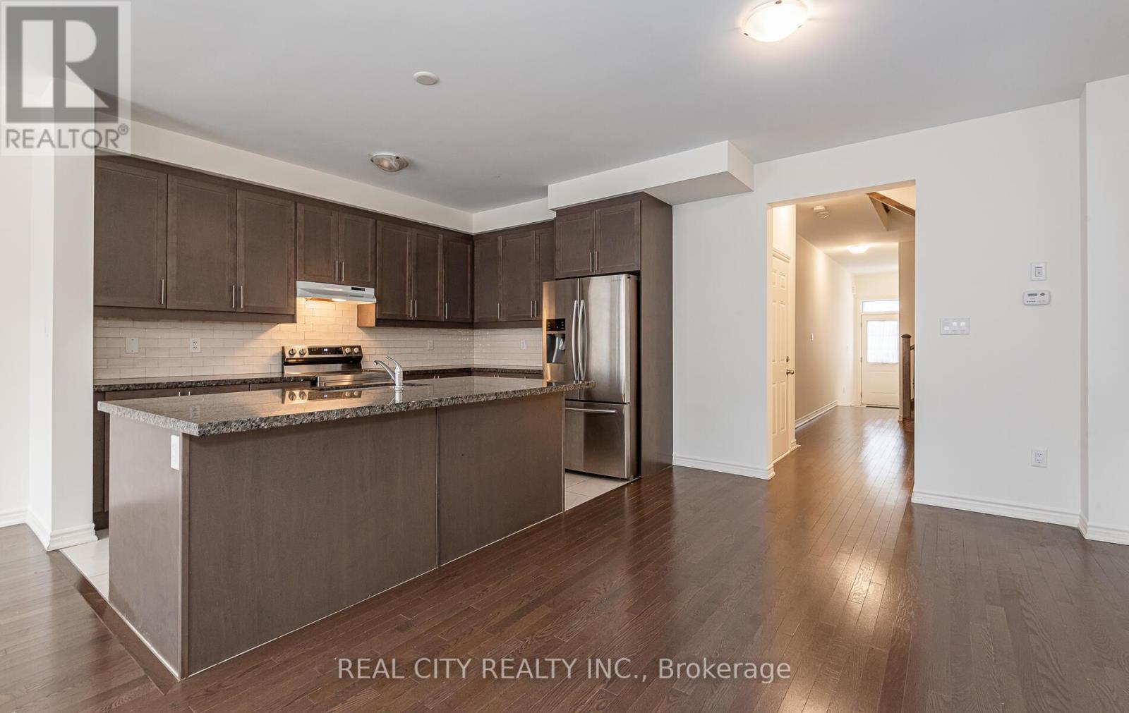 10 Donald Ficht Crescent, Brampton (Bram West), Ontario  L7A 5H8 - Photo 9 - W12115637
