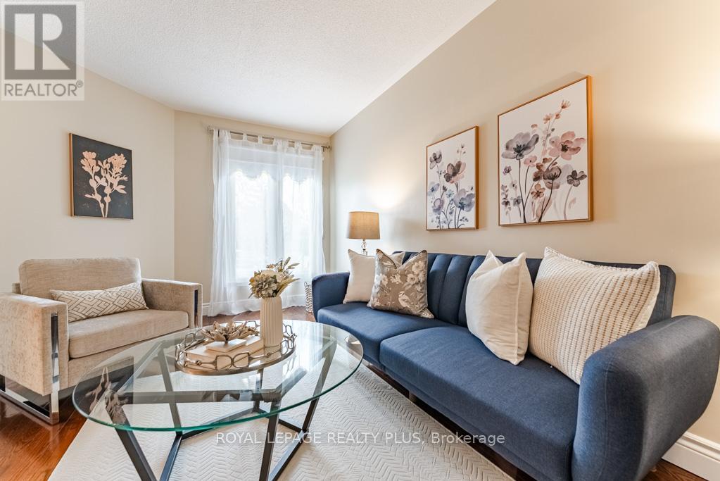 6792 Gracefield Drive, Mississauga (Lisgar), Ontario  L5N 6T5 - Photo 8 - W12115662
