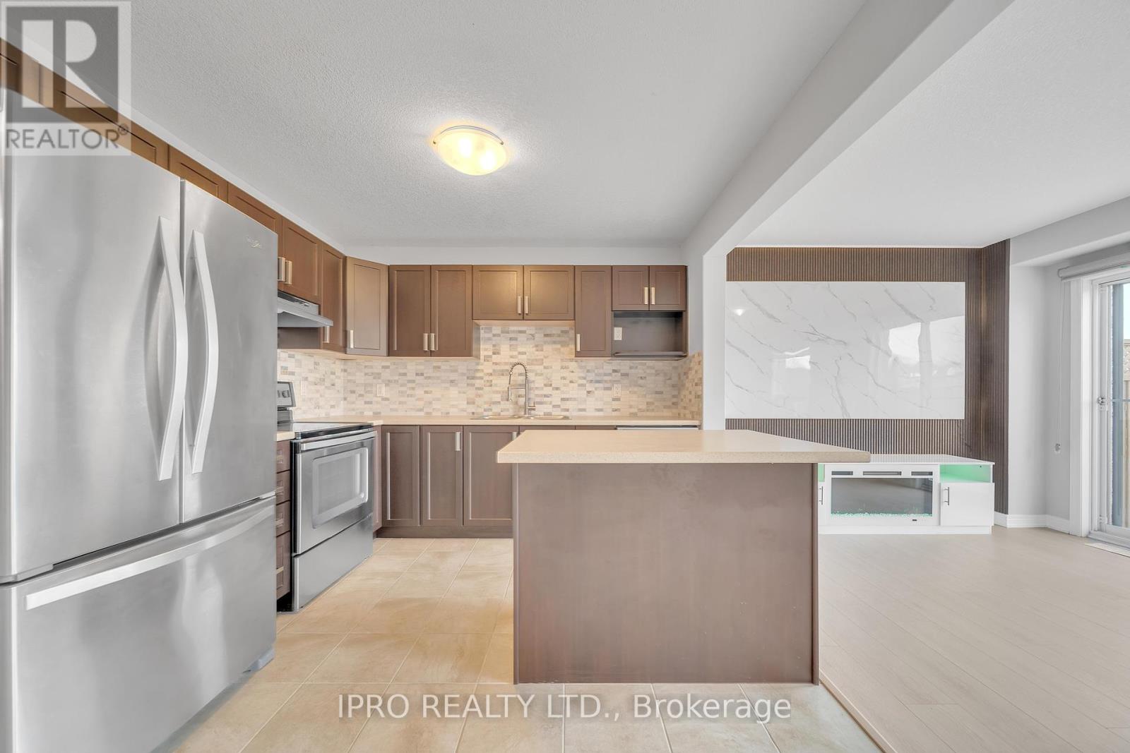 22 - 124 Parkinson Crescent E, Orangeville, Ontario  L9W 6X3 - Photo 17 - W12115710