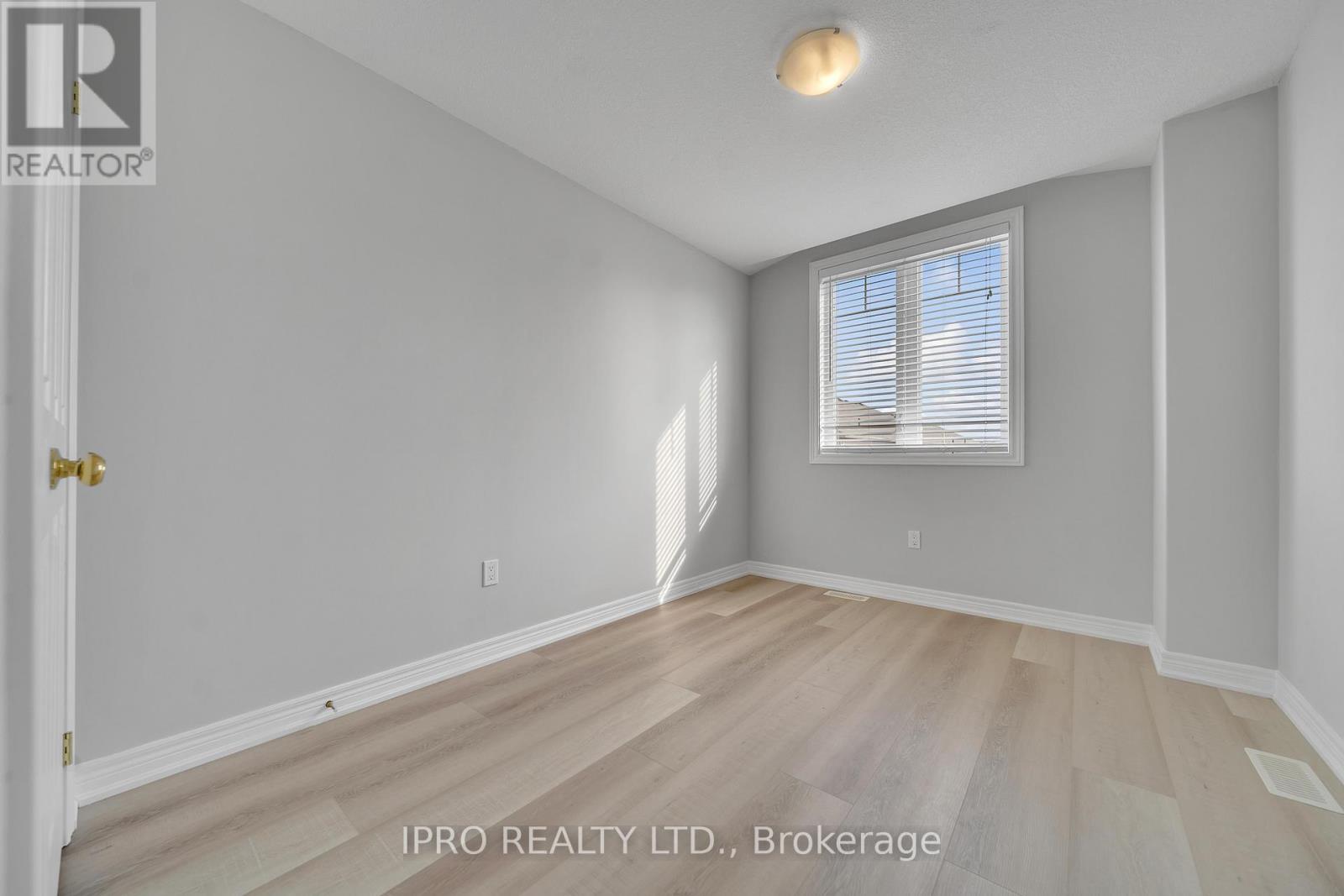 22 - 124 Parkinson Crescent E, Orangeville, Ontario  L9W 6X3 - Photo 28 - W12115710