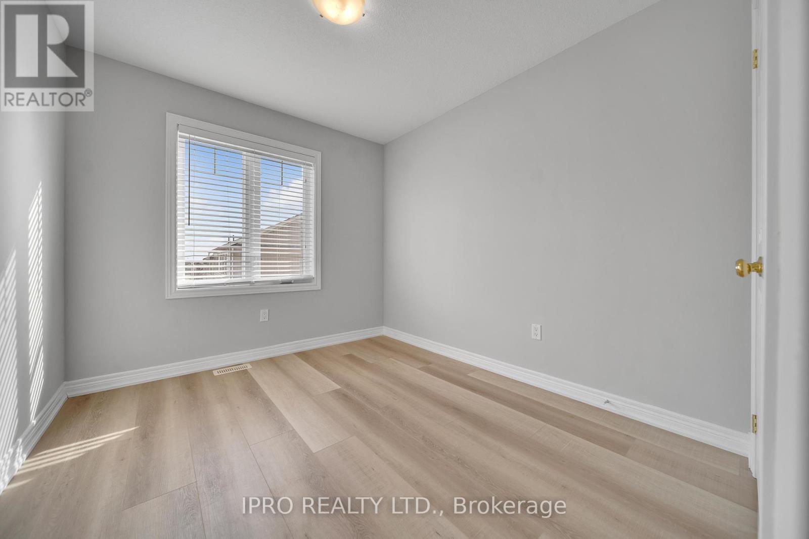 22 - 124 Parkinson Crescent E, Orangeville, Ontario  L9W 6X3 - Photo 31 - W12115710