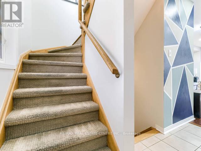 6 Dawson Crescent, Milton (Om Old Milton), Ontario  L9T 5H8 - Photo 18 - W12115736