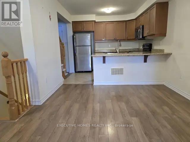 263 Casson Point, Milton (Fo Ford), Ontario  L9E 0A1 - Photo 5 - W12115848