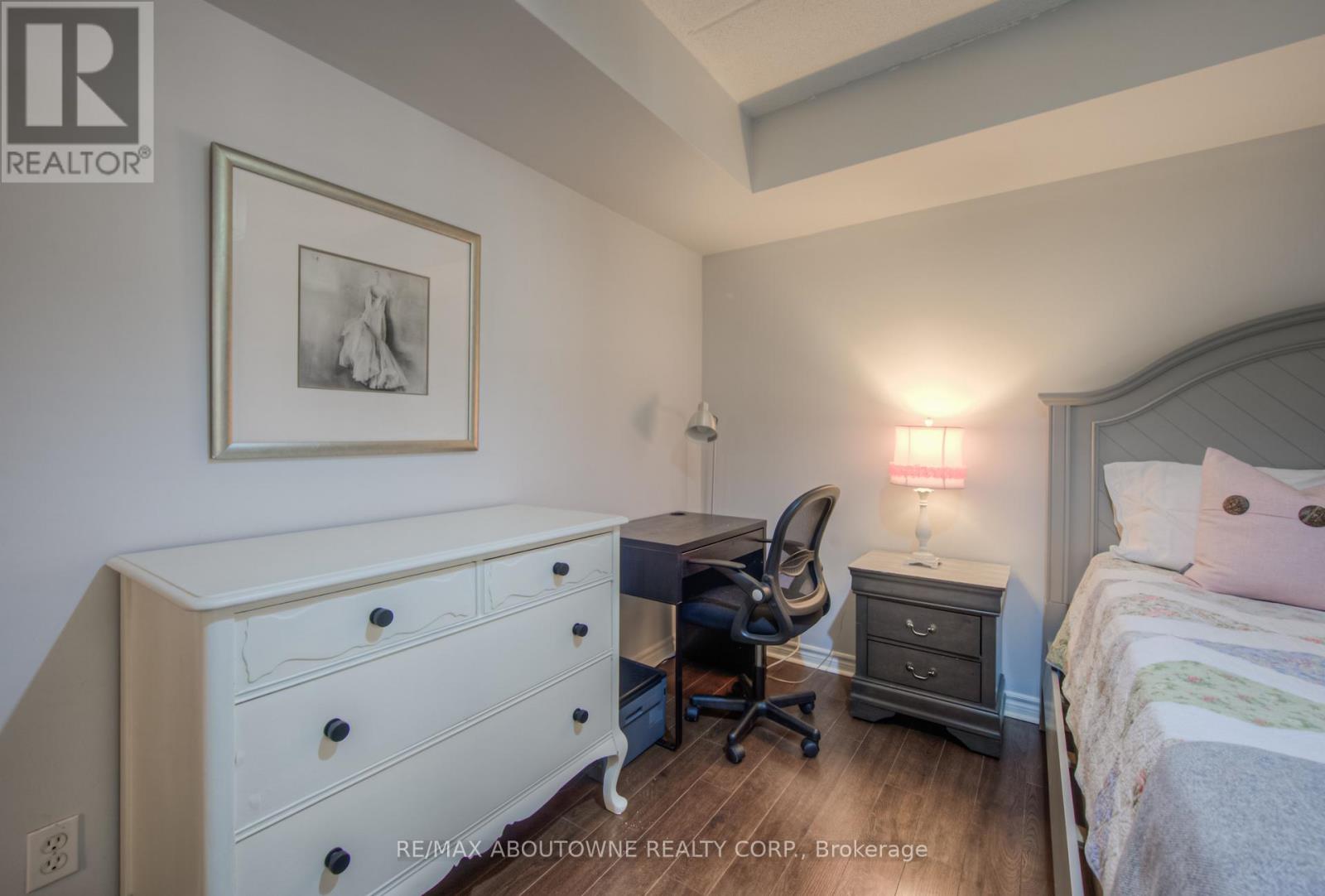 212 - 1490 Bishops Gate, Oakville (Ga Glen Abbey), Ontario  L6M 4N3 - Photo 26 - W12115860