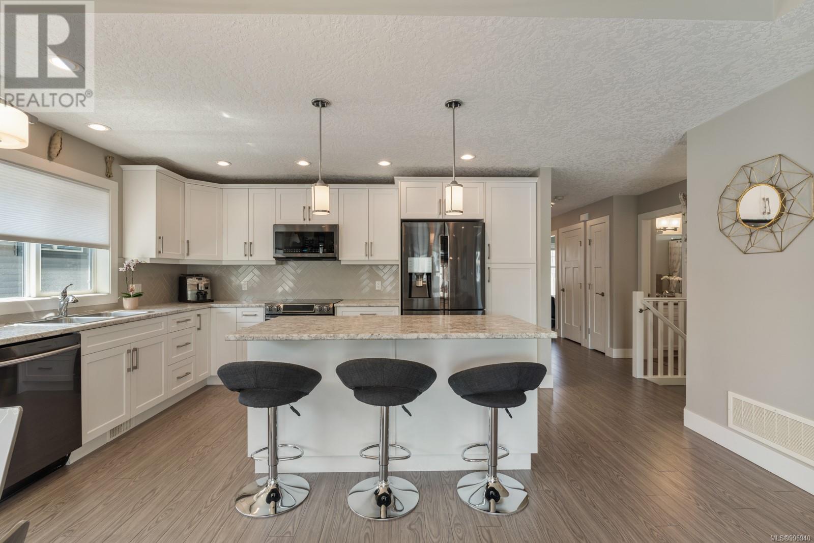 Property at 13 9650 Askew Creek Dr image 4