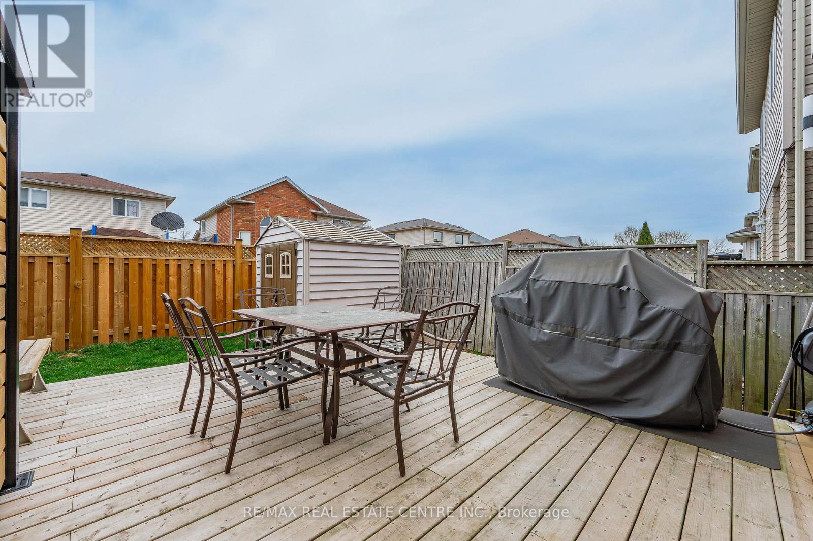 55 Lilywood Drive, Cambridge, Ontario  N1P 1G9 - Photo 38 - X12109981