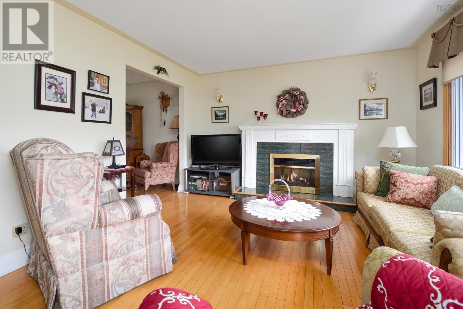 65 Parkwood Drive, Sydney, Nova Scotia  B1S 1H6 - Photo 5 - 202509440