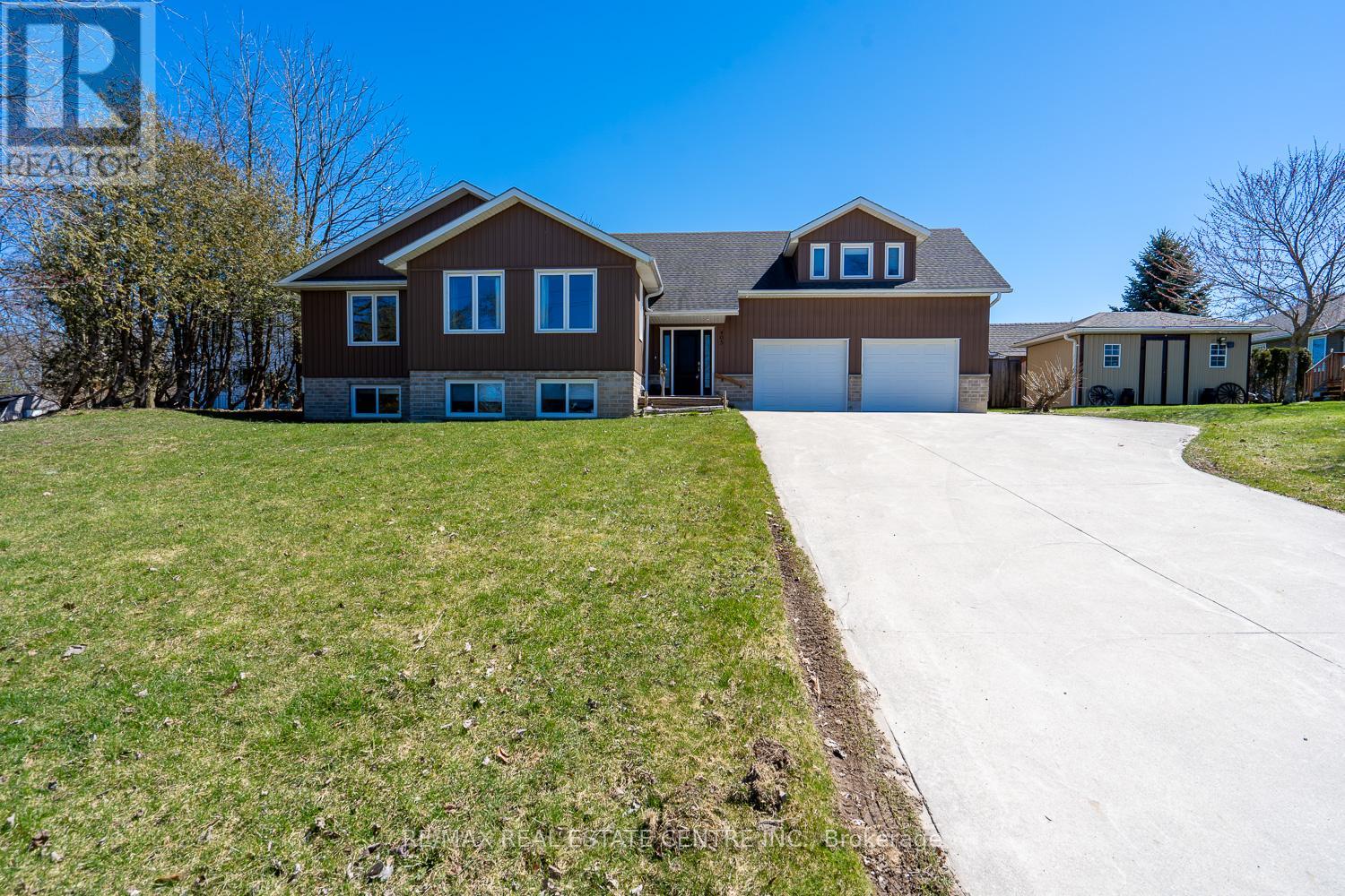 405 MINNIE STREET, North Huron, Ontario