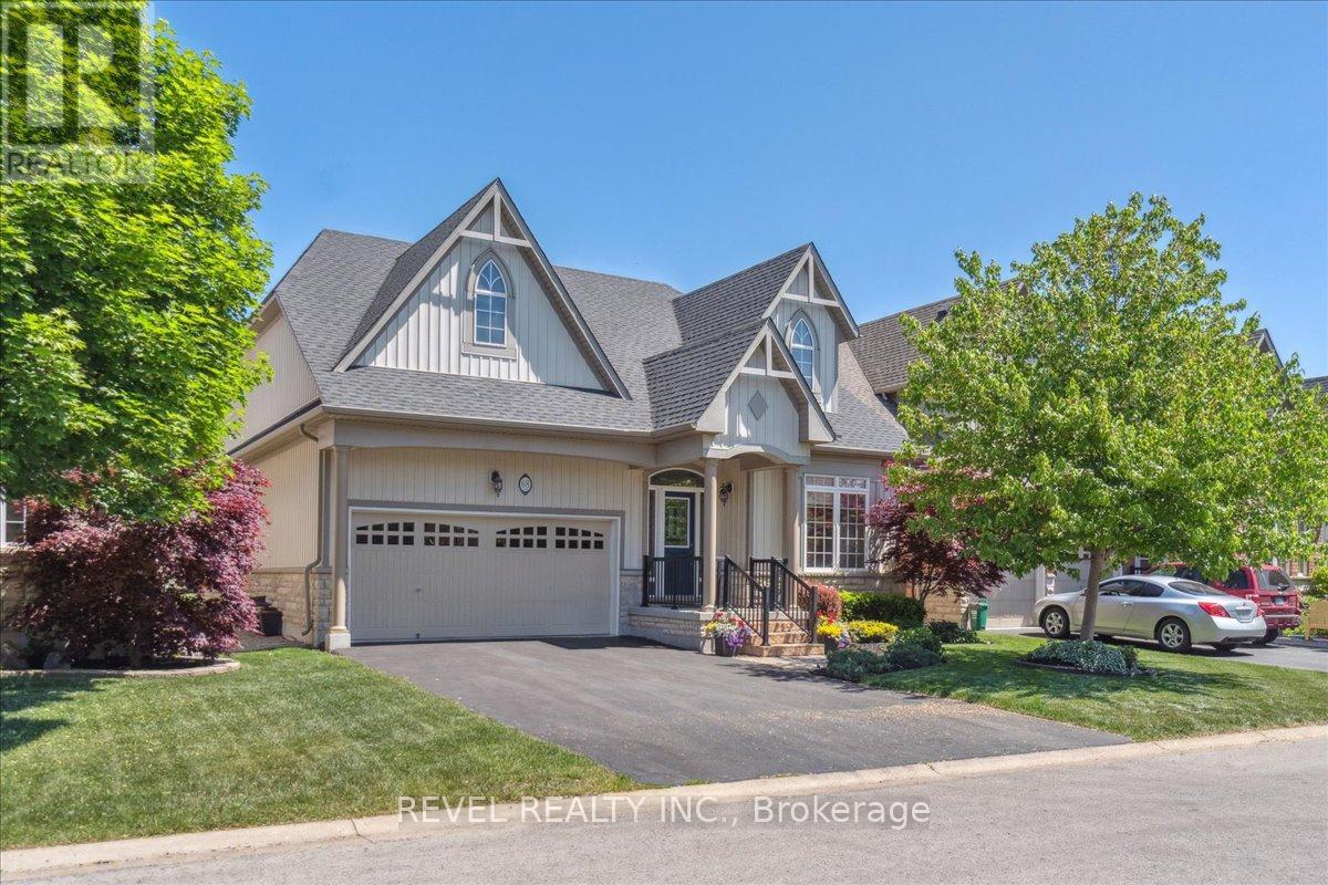 68 Galloway Trail, Welland, Ontario  L3B 6G5 - Photo 2 - X12115482