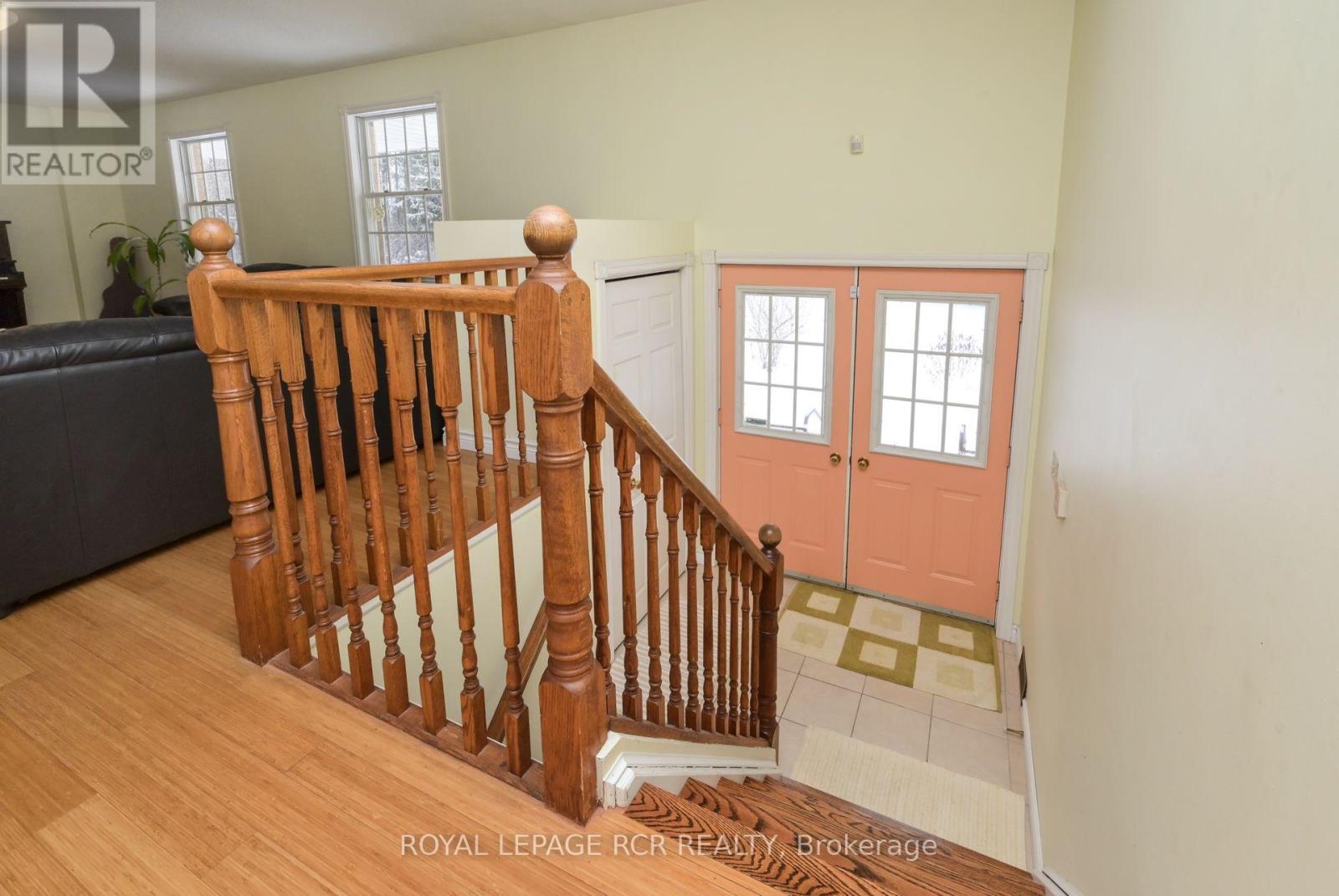 919 Guelph Road, Centre Wellington, Ontario  N1M 3G5 - Photo 4 - X12115635