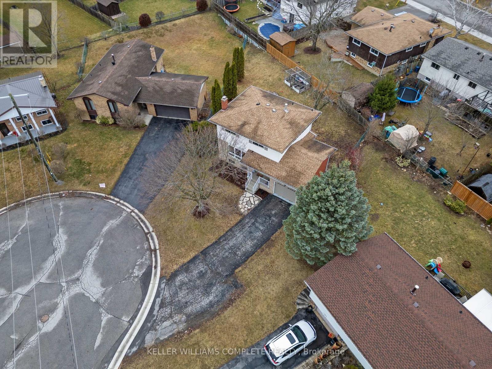Property at 102 DUNDEE DRIVE image 4