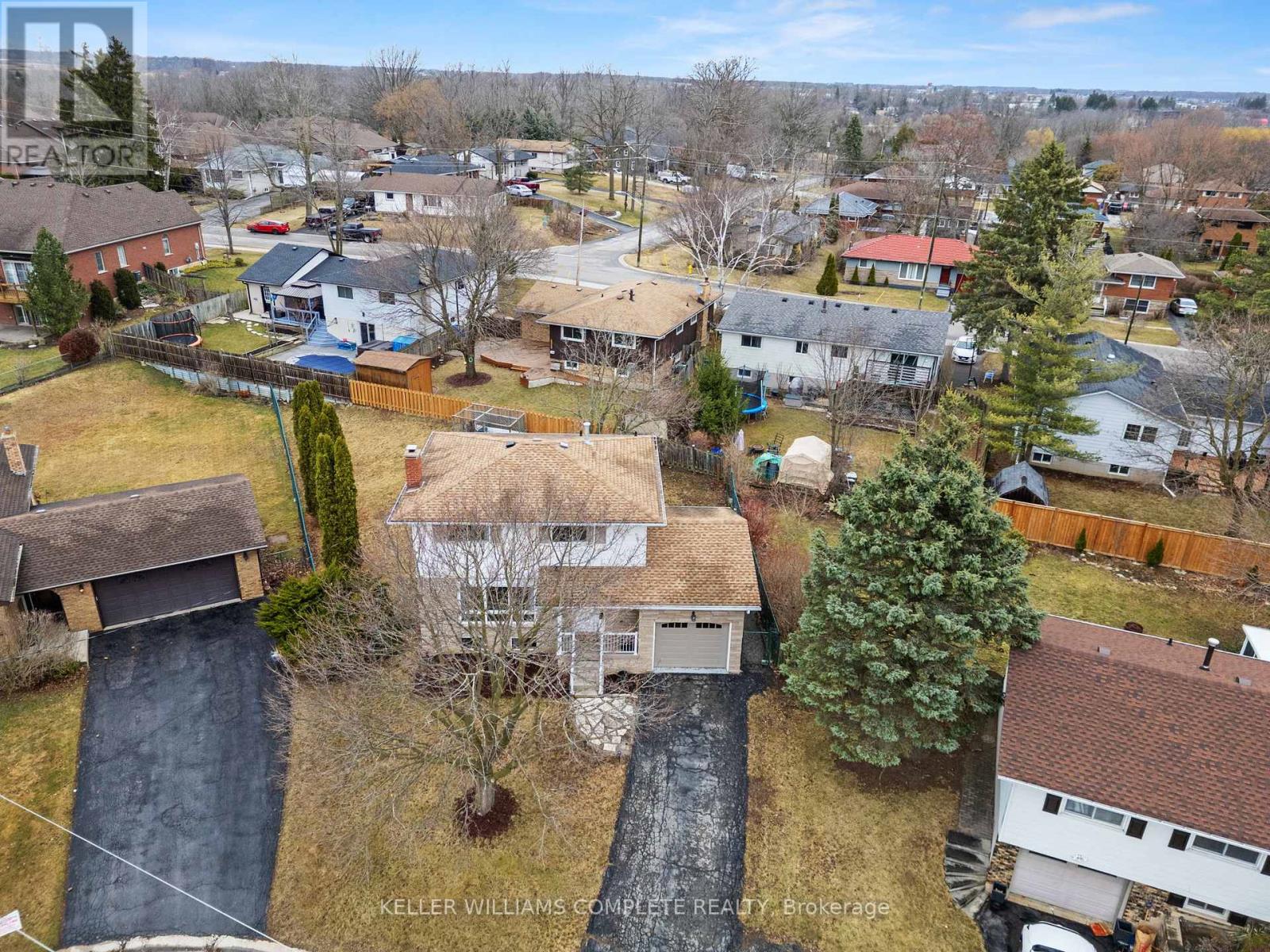 Property at 102 DUNDEE DRIVE image 5