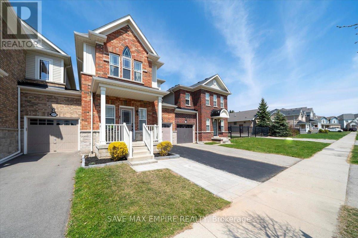 Property at 235 FELLOWES CRESCENT image 2
