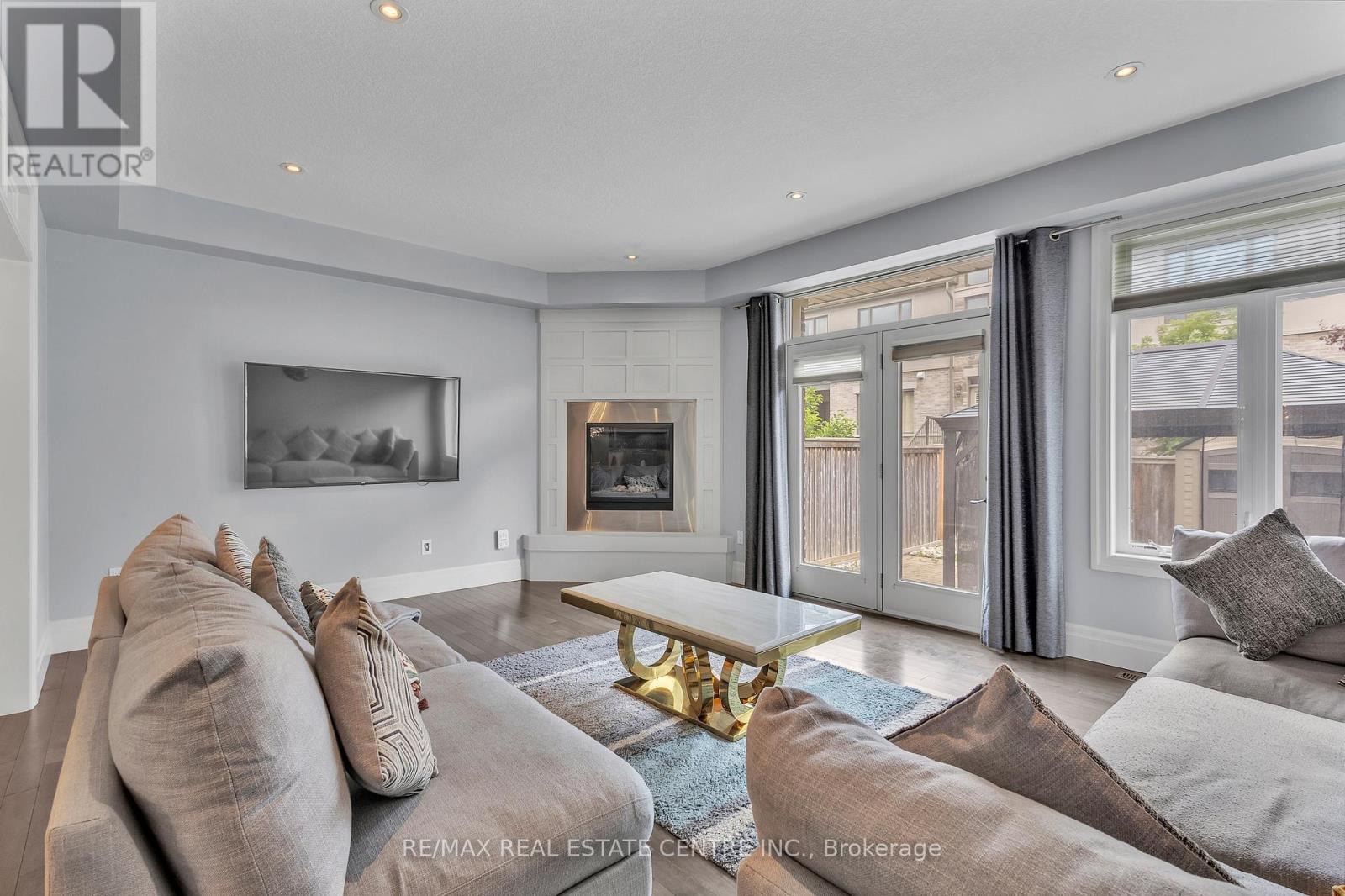 140 Oak Park Drive, Waterloo, Ontario  N2K 0B3 - Photo 19 - X12115840