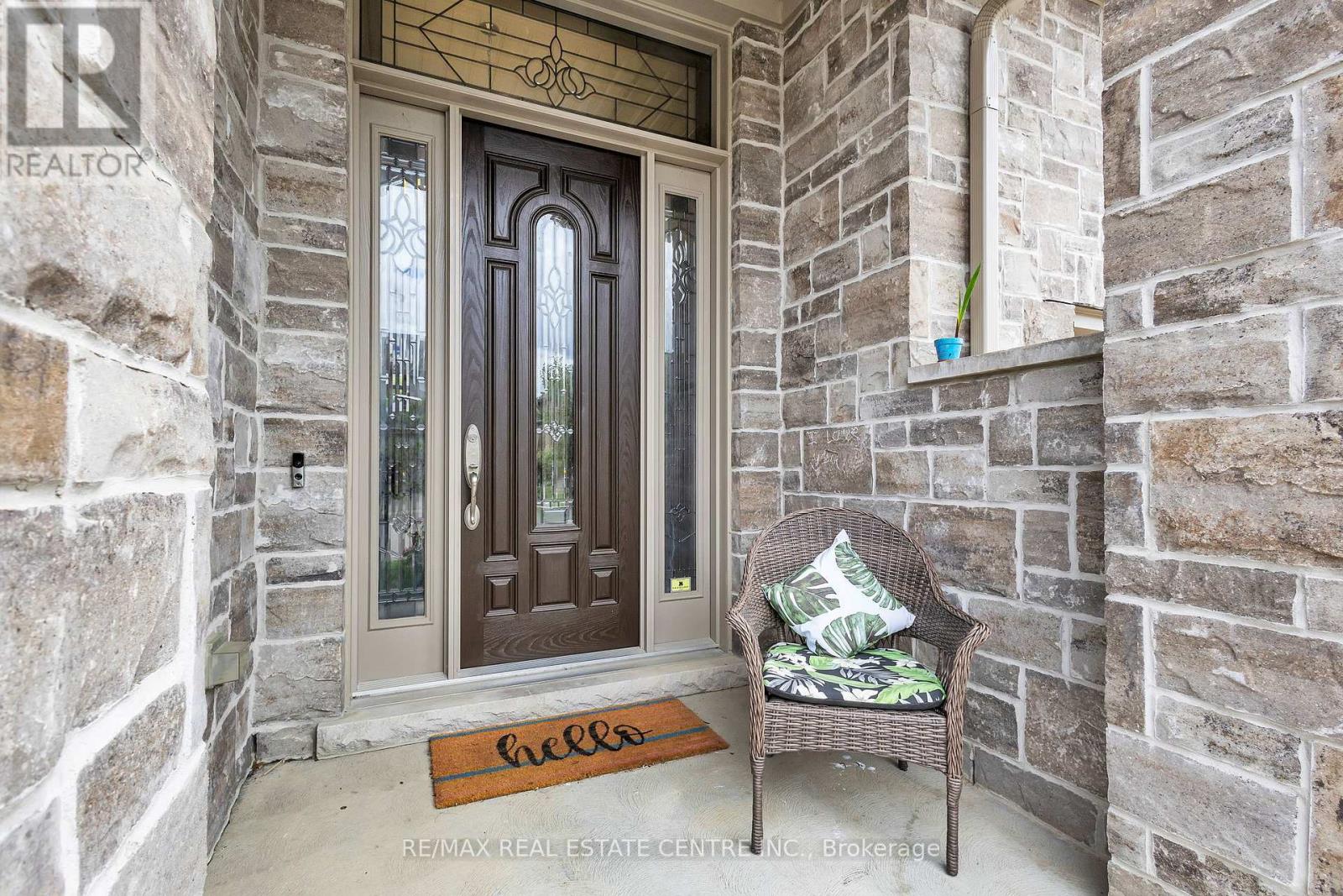 Property at 140 OAK PARK DRIVE image 4