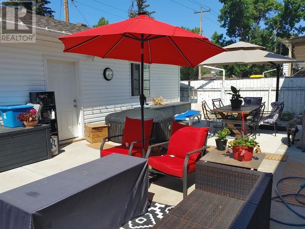 Property at 1010 13 Street S image 3