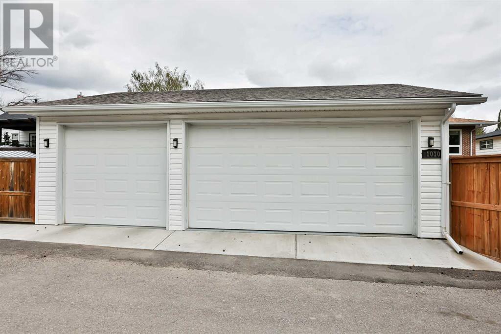 Property at 1010 13 Street S image 2